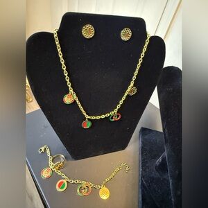 Elegant Gold and Green Jewelry Set